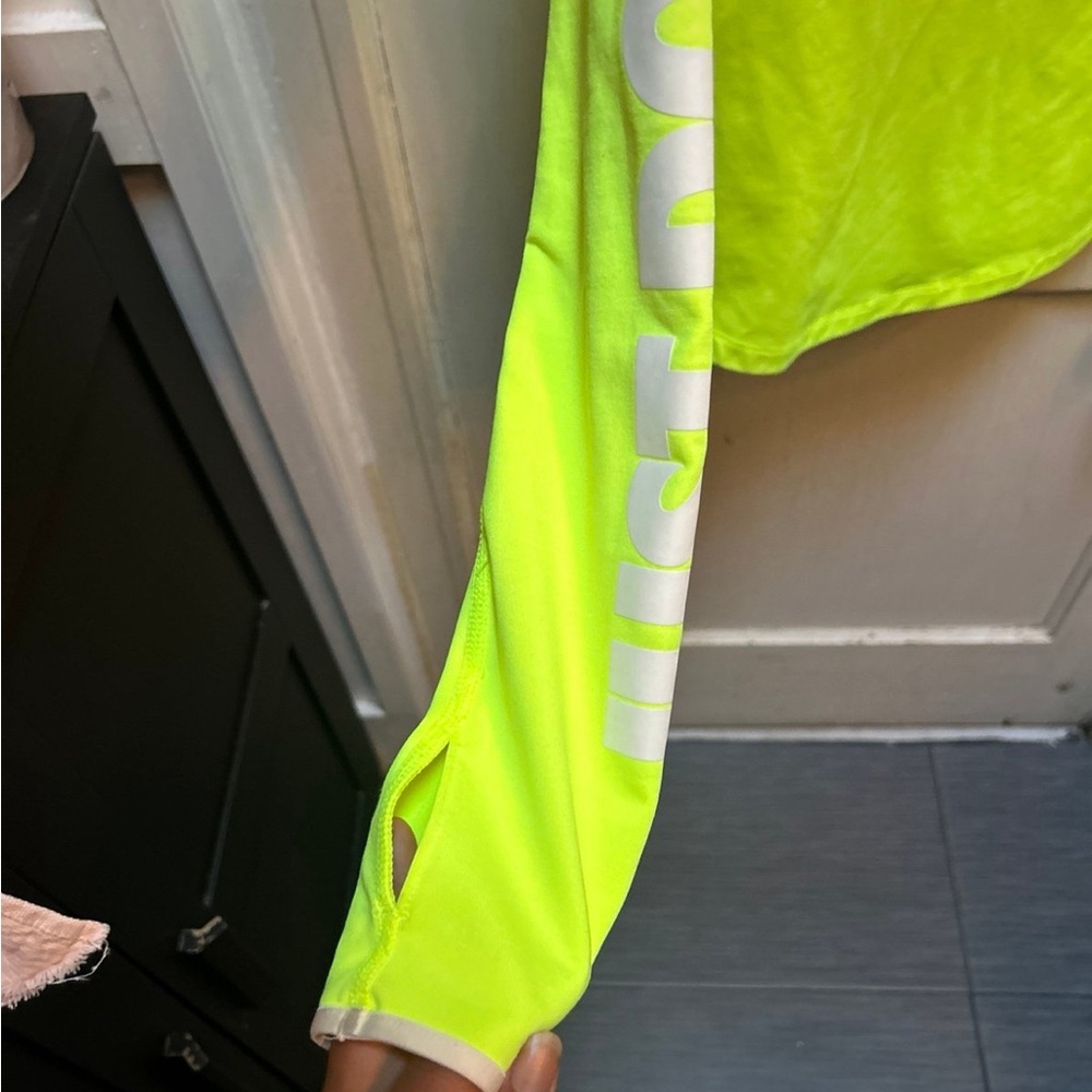Nike jacket - Picture 2 of 5
